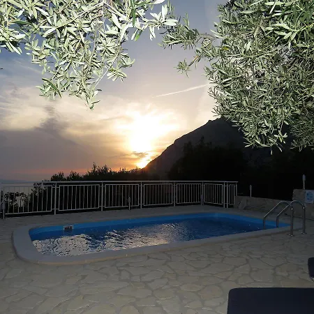 Ferienhaus Chill Zone Baška Voda