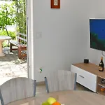 בית נופש Chill Zone *